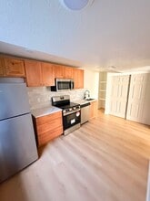 Building Photo - 3193 Rachelle Dr
