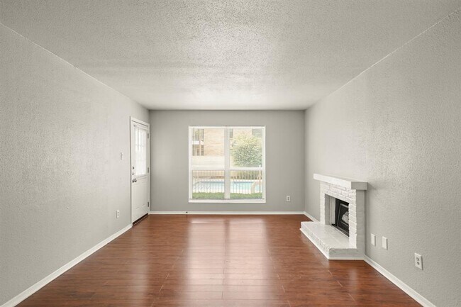 Foto del edificio - 2110 Wilcrest Dr