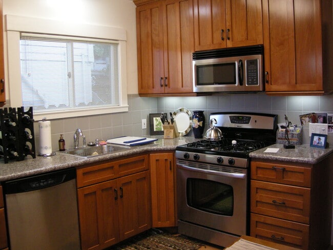 Foto del edificio - 514-512 Brinkerhoff Ave