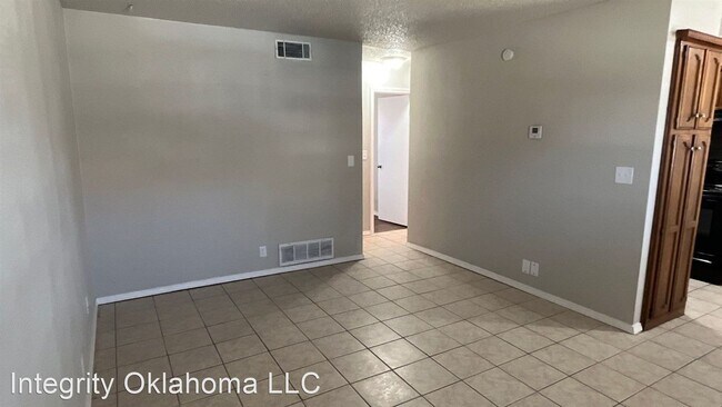 Building Photo - 1 br, 1 bath House - 3020 S. Lee Ave