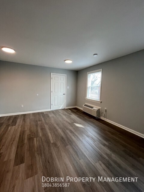 Foto del edificio - 1719 Blair St