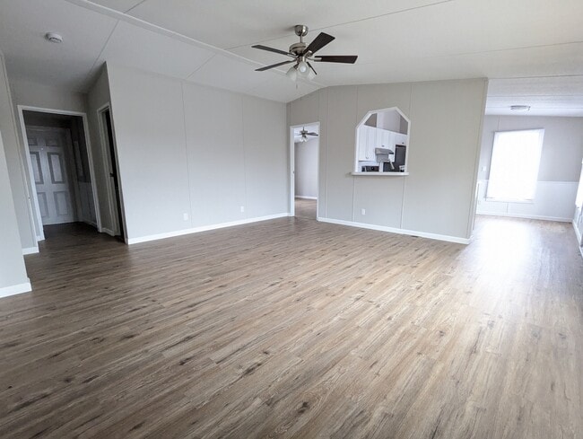 Building Photo - 329 Pine Hills Rd