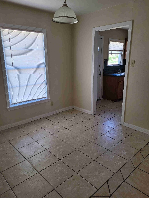 Building Photo - 1109 Williamson Dr