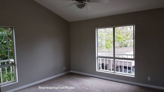 Bedroom - 733 S Chapel Ave