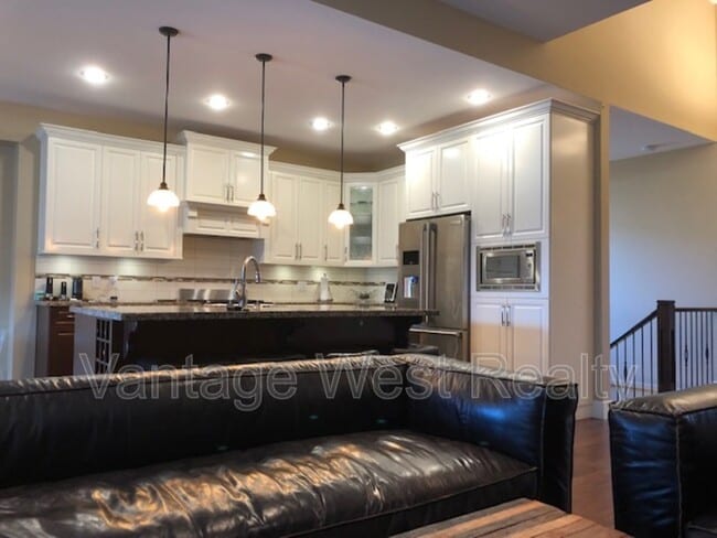 Building Photo - 1588 Marina Way