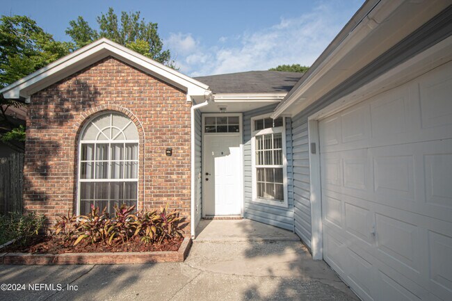 Foto del edificio - 3839 Union Pacific Dr W