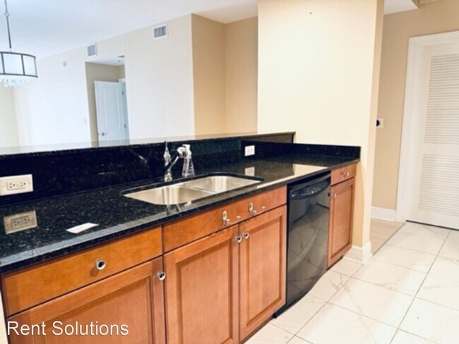 Building Photo - 3 br, 2 bath House - 628 Cleveland St #1204