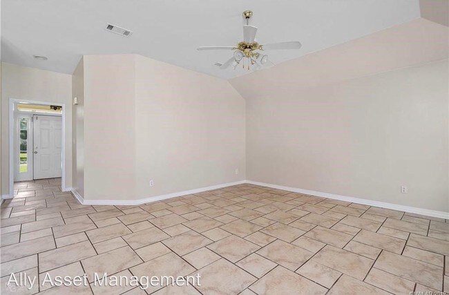 Foto del edificio - 3 br, 2 bath House - 5311 Honeysuckle Ln