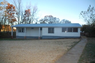 Building Photo - 126 Southside Dr