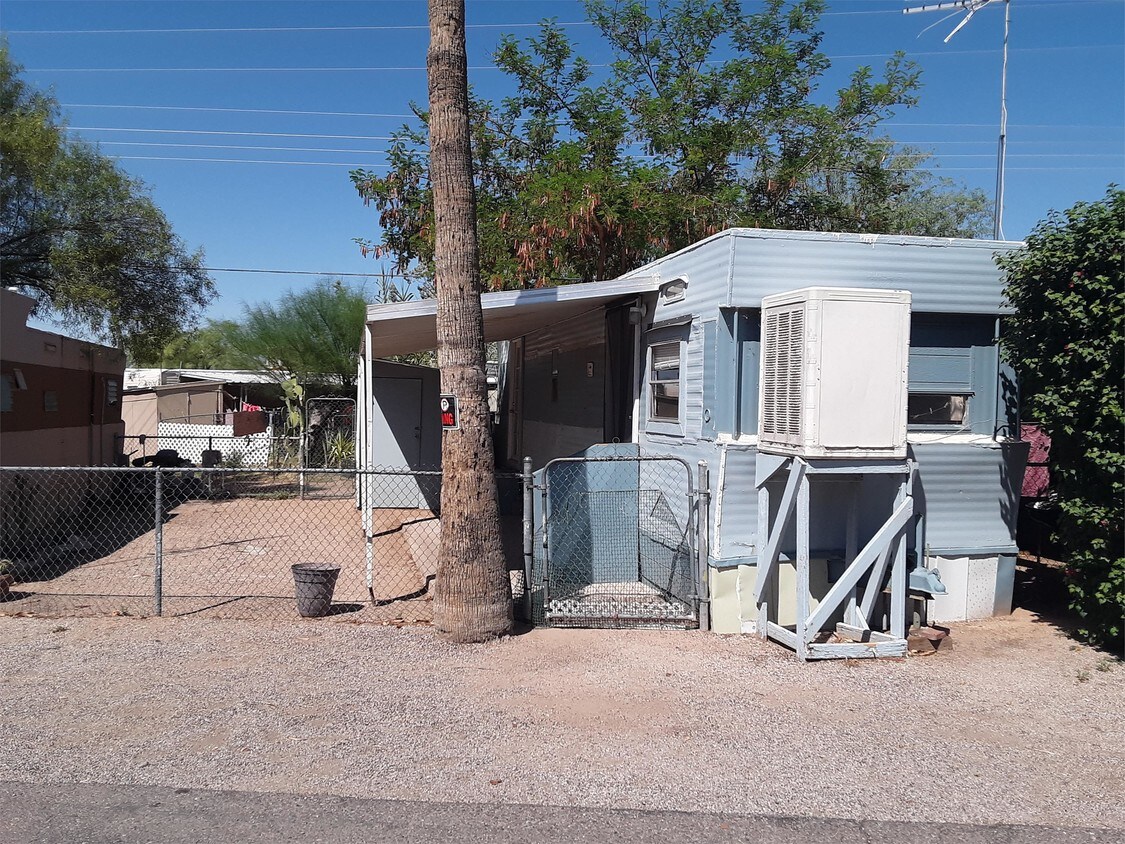 Primary Photo - 710 S Lawson Dr