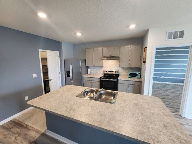 Foto del edificio - 915 Noble Run