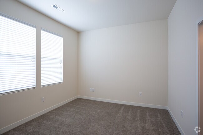 2BR, 2BA - 1016 SF - Altair at the Preserve
