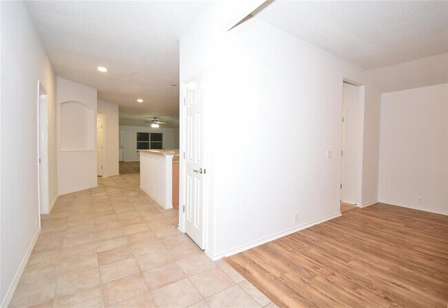 Building Photo - 4518 Clemwood Ln
