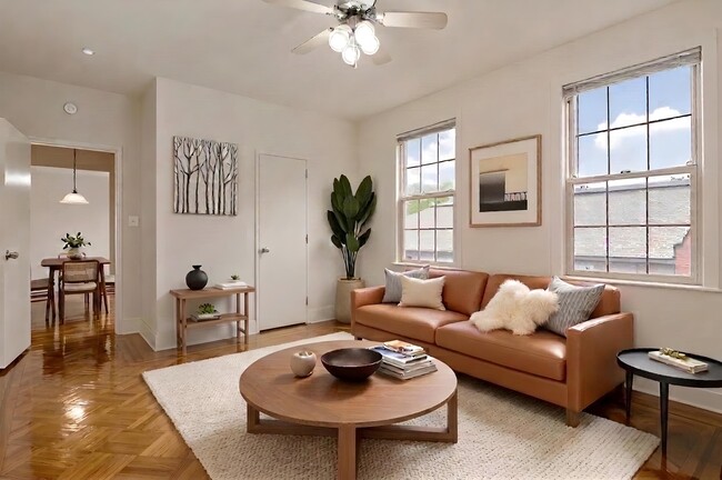 Park Crest Living Room - Park Crest Apartments
