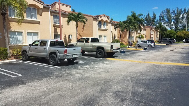 Foto del edificio - 1124 NW 124th Plz
