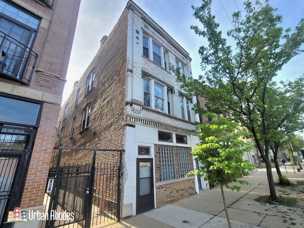 Primary Photo - 908 N California Ave