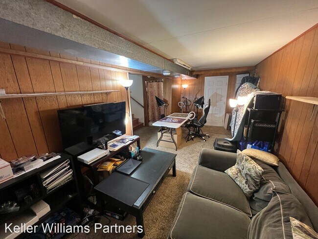 Building Photo - 3 br, 2 bath House - 1365 Prado Dr