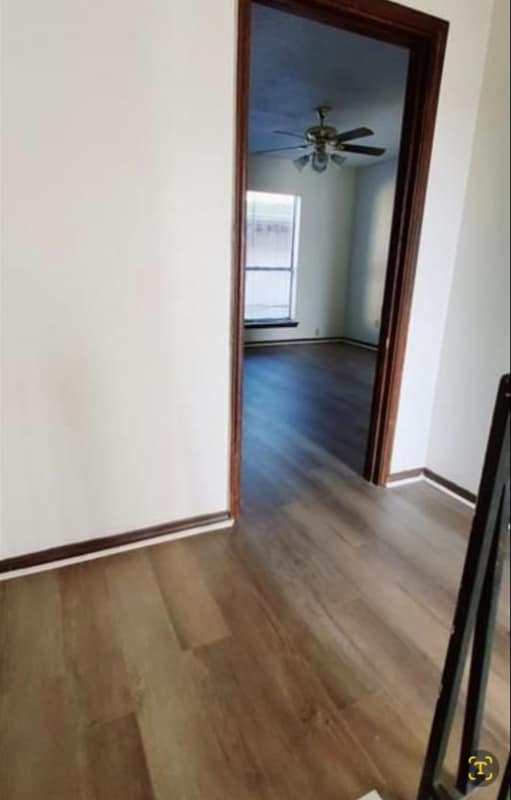 Building Photo - 10821 Roger Dr