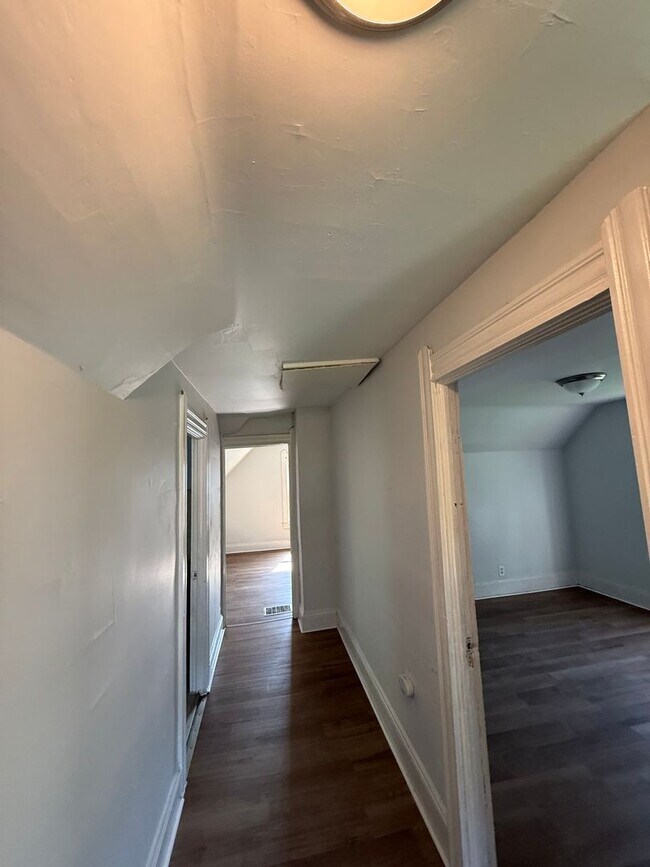 Foto del edificio - SECTION 8 and EDEN Accepted!! Newly Renova...