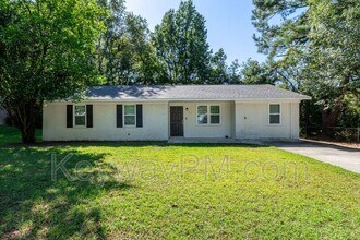 Building Photo - 3630 Columbine Dr