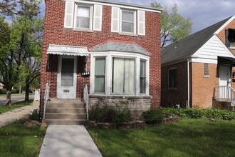 Building Photo - 1859 N Nashville Ave