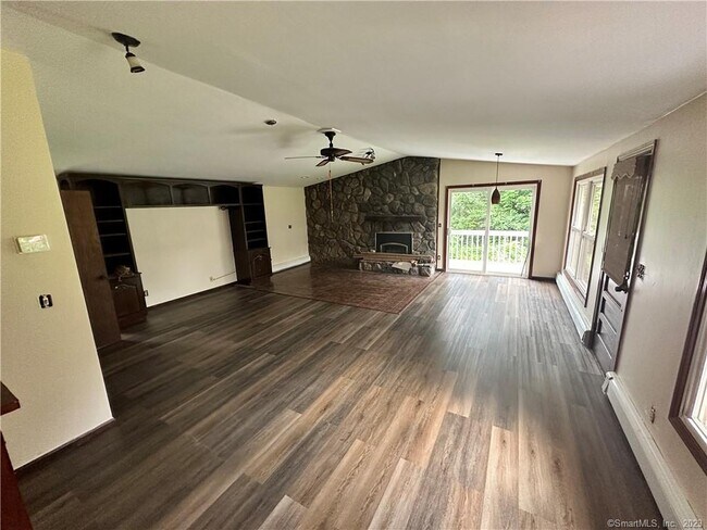 Foto del edificio - 55 Red Top Dr