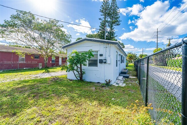 Foto del edificio - 1430 NW 7th St