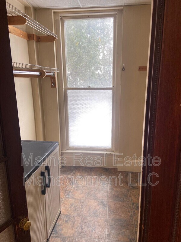 Building Photo - 99 Broadway