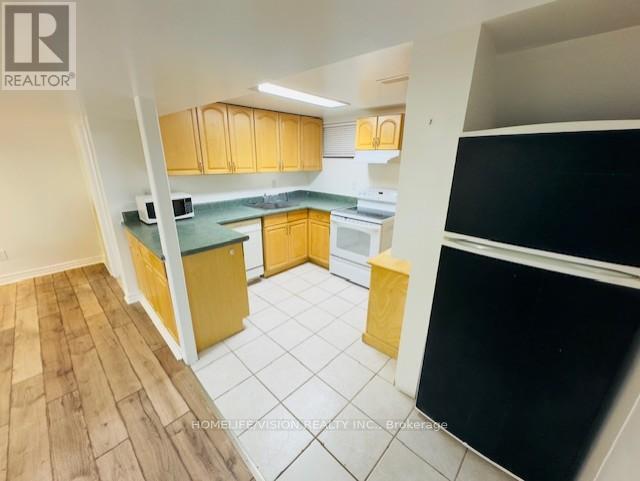 Building Photo - 165 Torrens Ave