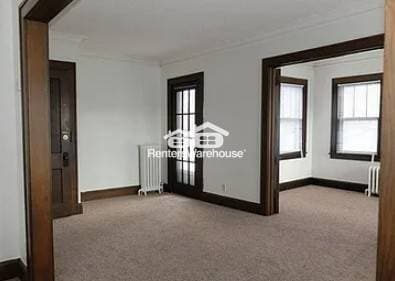 Foto del edificio - 2354 Benjamin St NE