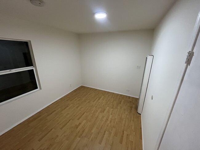 Building Photo - 1267 Cypress Ave