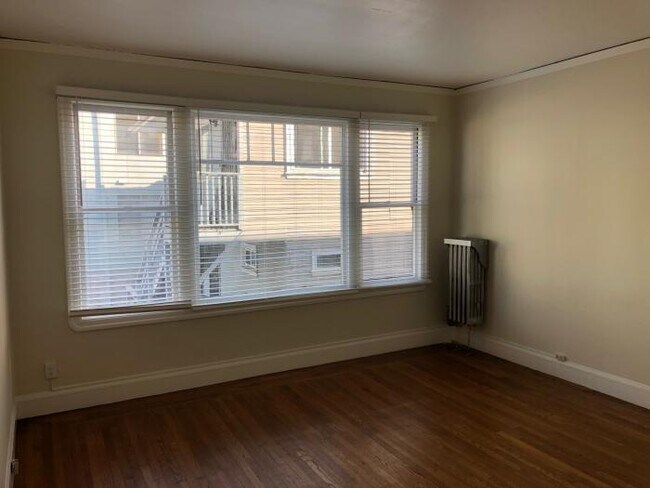 Foto del edificio - bedroom in Oakland CA 94610