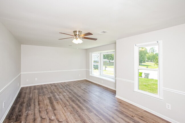Building Photo - 200 Kenton, Irmo, SC, 29063