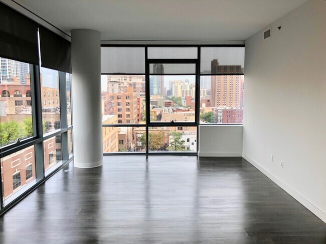 Foto del edificio - 60 W Ontario St