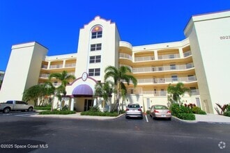 Building Photo - 8921 Lake Dr