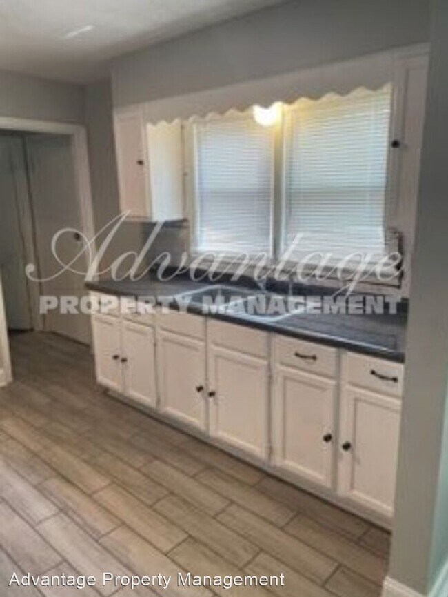 Foto del edificio - 4 br, 2 bath House - 1336 S. Parkway Ave. E.