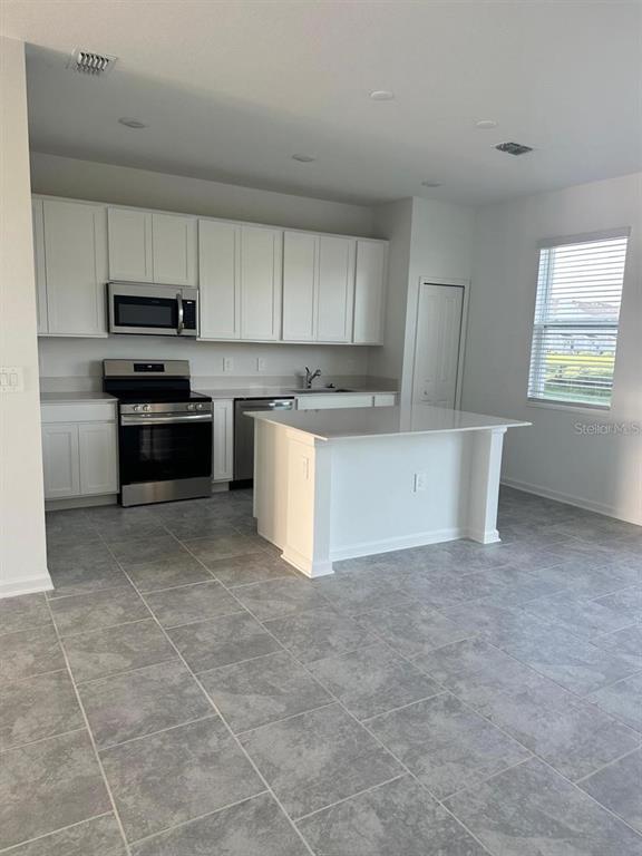 Foto del edificio - 2772 Pierr St