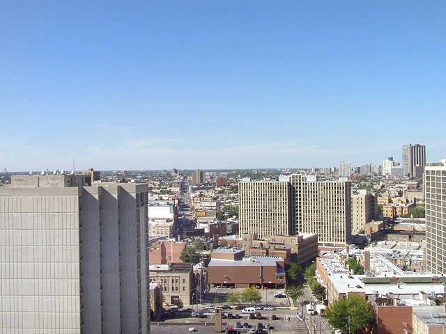 Building Photo - 2555 N Clark St