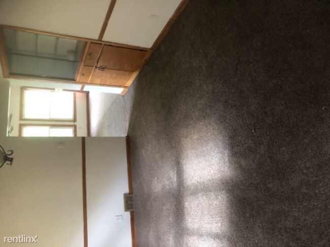Building Photo - 2 br, 1 bath Townhome - 7025 Paxton Rd