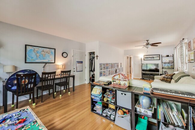 Foto del edificio - 5140 N Leavitt St