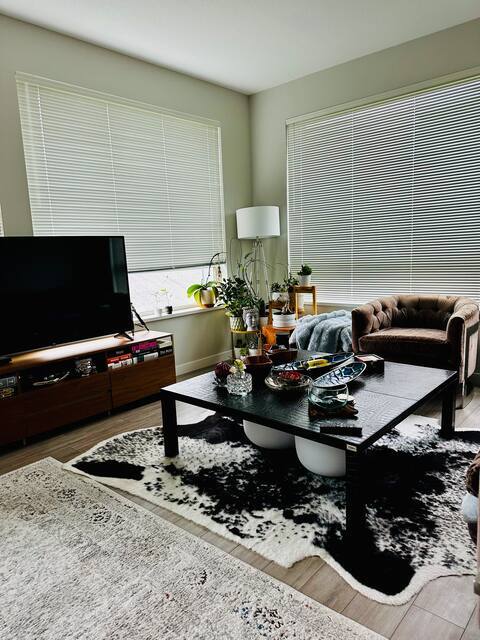 Building Photo - 2651 Library Ln