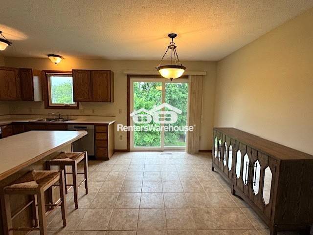 Foto del edificio - 7020 Meadow Ct