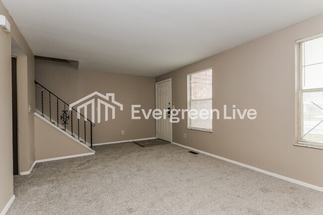 Foto del edificio - 8195 Mt Carmel St