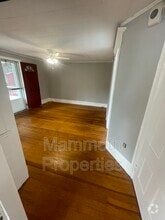 Building Photo - 320 Lowell St