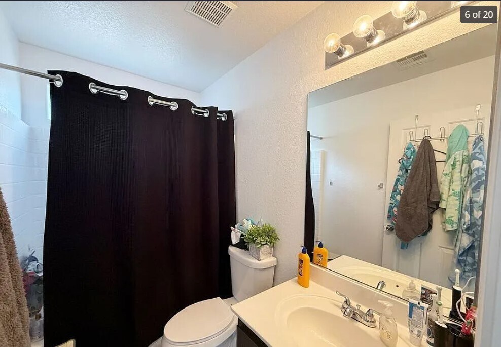 Foto principal - 1255 Little Boy Blue Ave