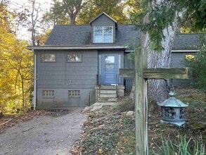 Building Photo - 2625 S Smith Rd