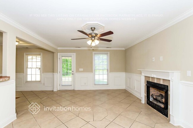 Foto del edificio - 3837 Sally Ln