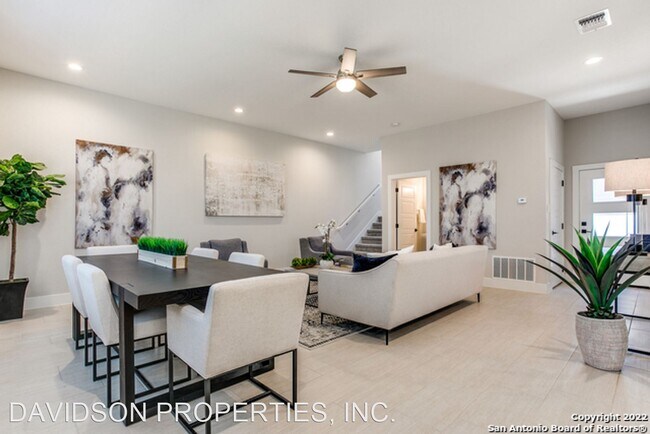 Foto del edificio - 3 br, 2.5 bath House - 1618 W Lawndale Dr ...