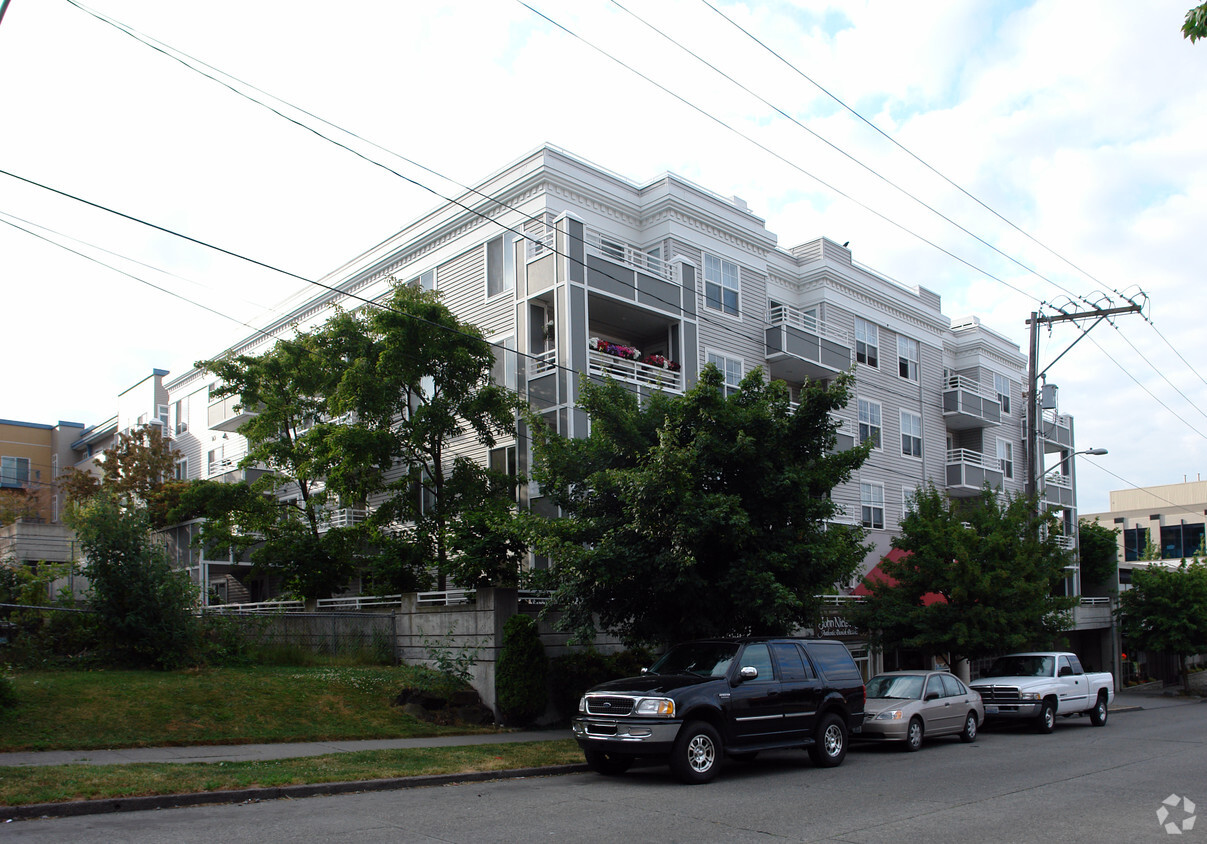 Building Photo - Uptown Condos