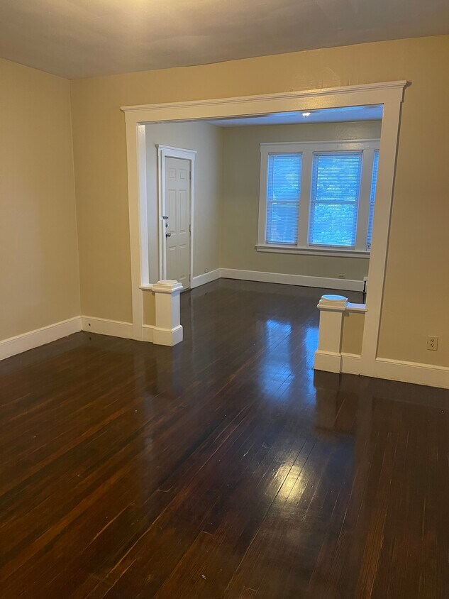 Dining and living room - 3 Summer Plz
